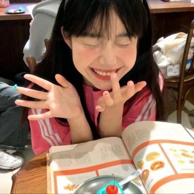 明星离婚传闻被曝官宣恋情引爆服务器，凌晨社交平台画面流出